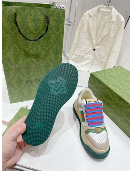 FashionStatement,GUCCI,IconicStyle,ItalianCraftsmanship,LuxuryFootwear,SNEAKER