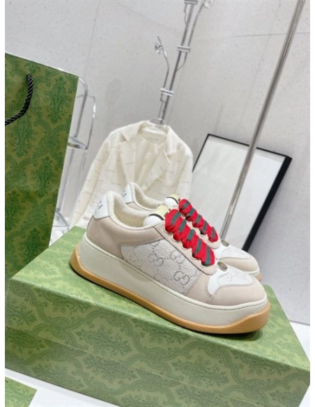 FashionStatement,GUCCI,IconicStyle,ItalianCraftsmanship,LuxuryFootwear,SNEAKER