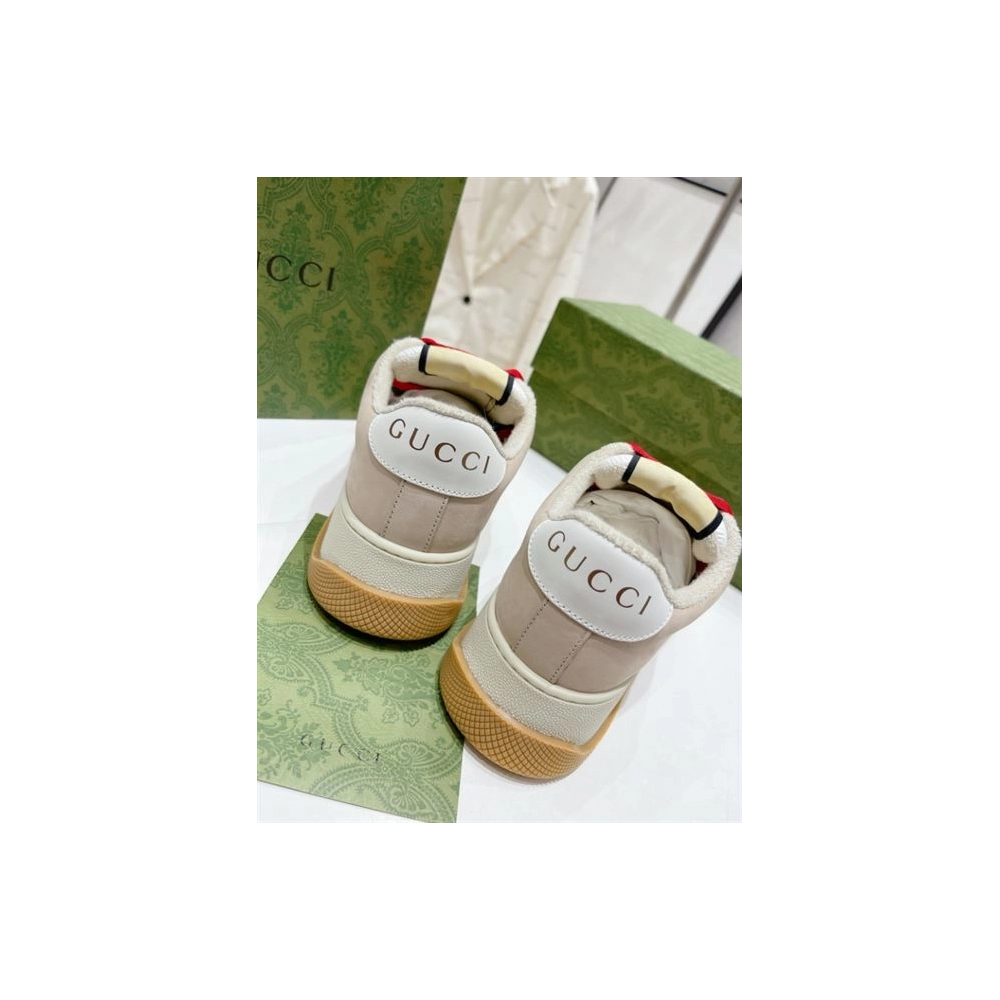 FashionStatement,GUCCI,IconicStyle,ItalianCraftsmanship,LuxuryFootwear,SNEAKER