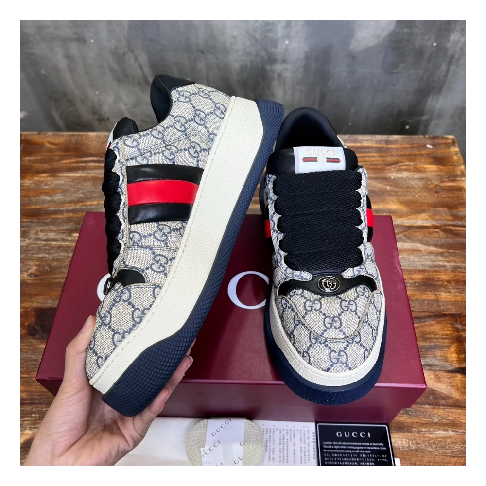 FashionStatement,GUCCI,IconicStyle,ItalianCraftsmanship,LuxuryFootwear,SNEAKER