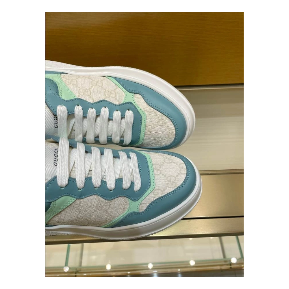 FashionStatement,GUCCI,IconicStyle,ItalianCraftsmanship,LuxuryFootwear,SNEAKER
