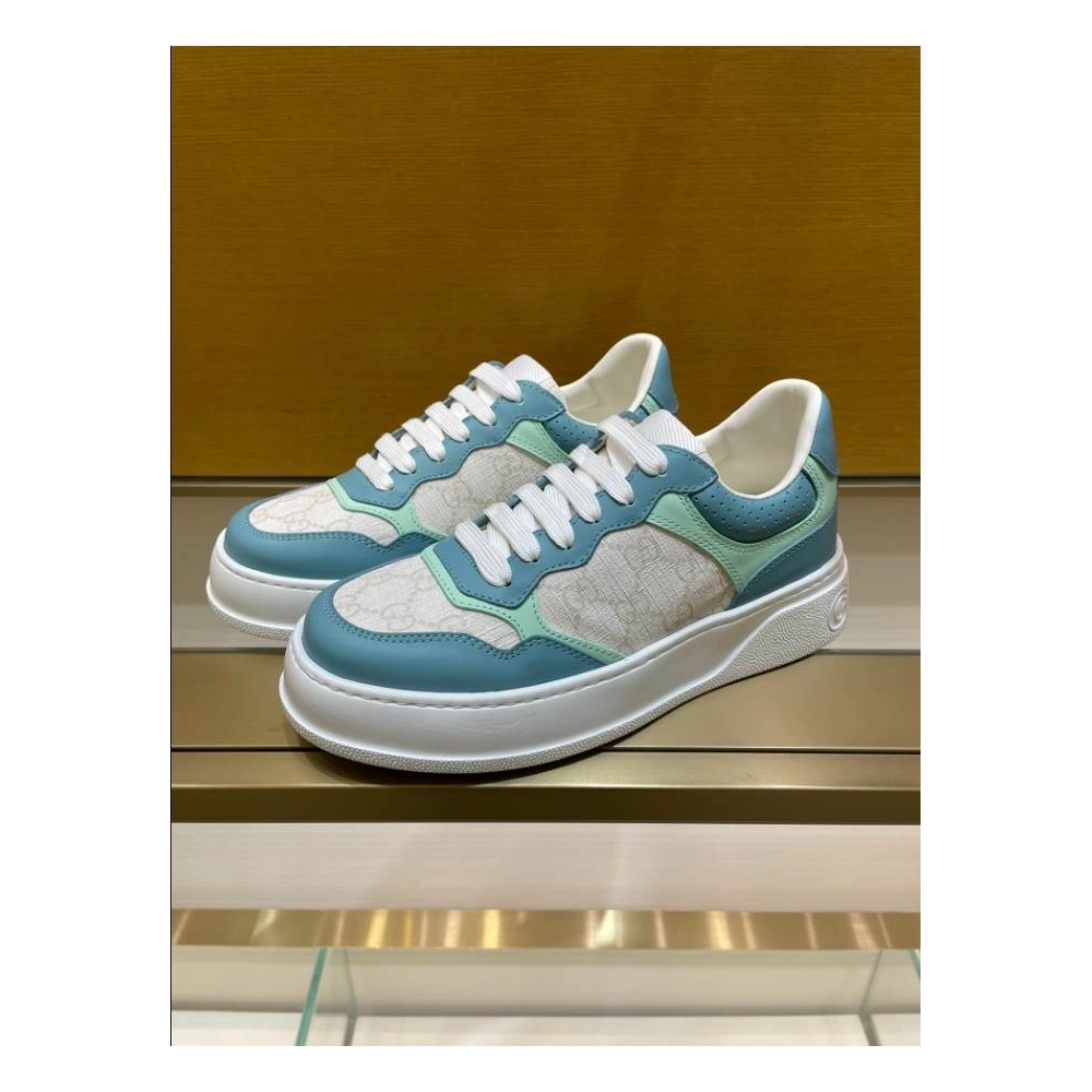 FashionStatement,GUCCI,IconicStyle,ItalianCraftsmanship,LuxuryFootwear,SNEAKER