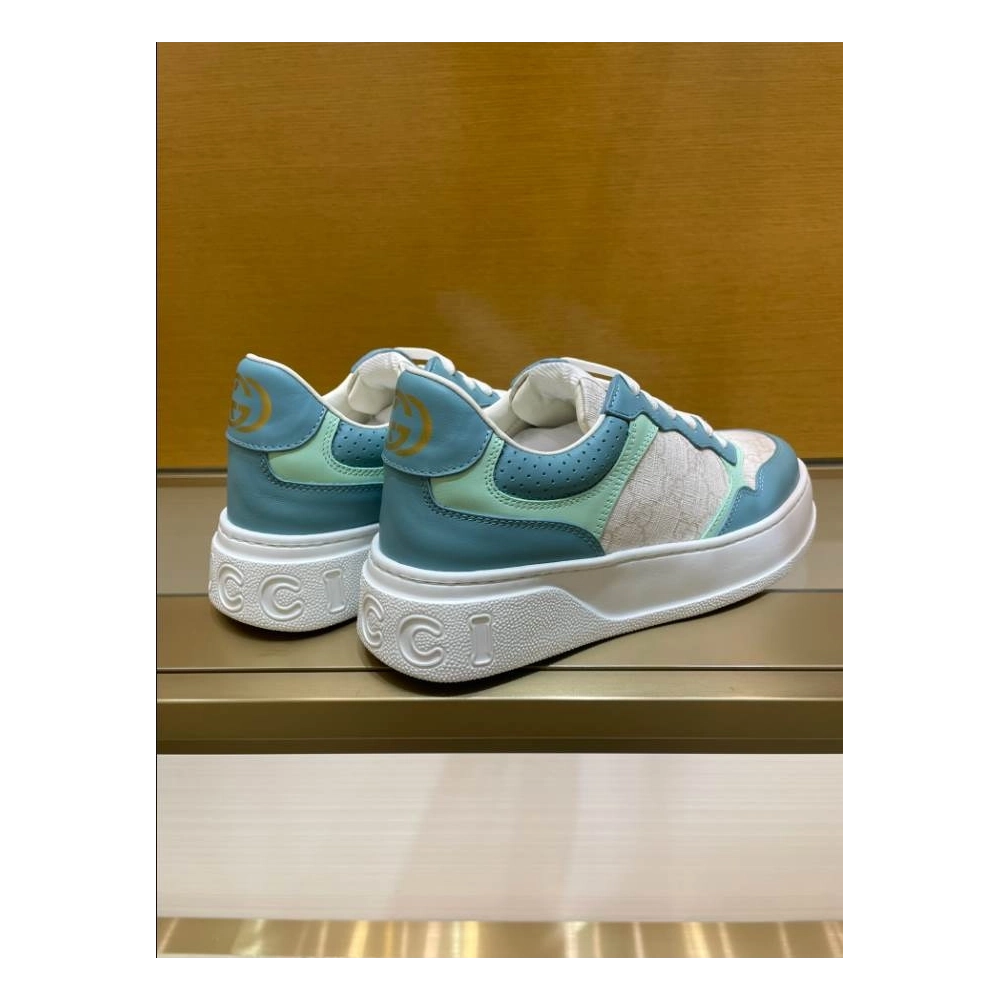 FashionStatement,GUCCI,IconicStyle,ItalianCraftsmanship,LuxuryFootwear,SNEAKER