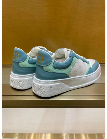 FashionStatement,GUCCI,IconicStyle,ItalianCraftsmanship,LuxuryFootwear,SNEAKER