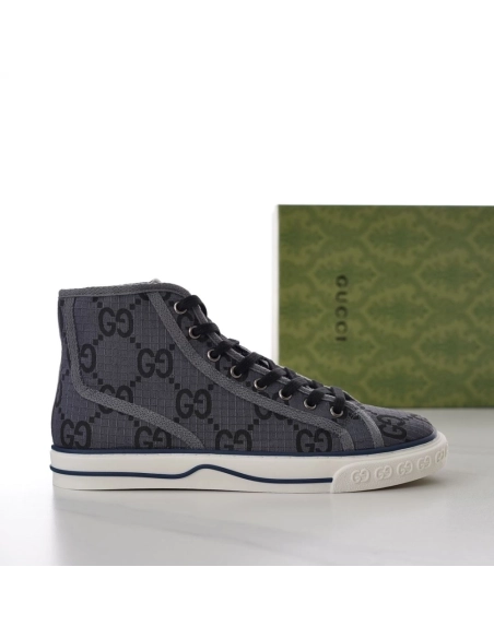 FashionStatement,GUCCI,IconicStyle,ItalianCraftsmanship,LuxuryFootwear,SNEAKER