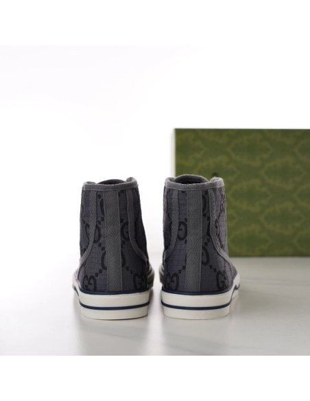 FashionStatement,GUCCI,IconicStyle,ItalianCraftsmanship,LuxuryFootwear,SNEAKER