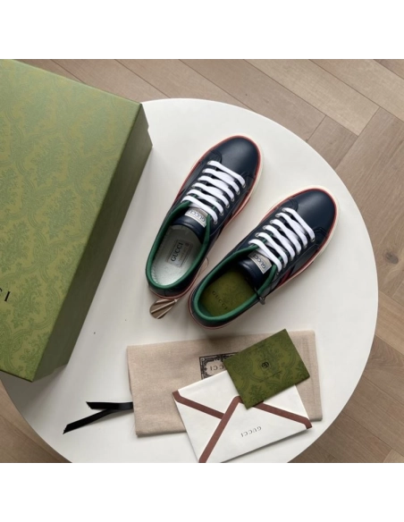 GUCCI,IconicStyle,ItalianCraftsmanship,LOW-TOP,LuxuryFootwear,SNEAKER