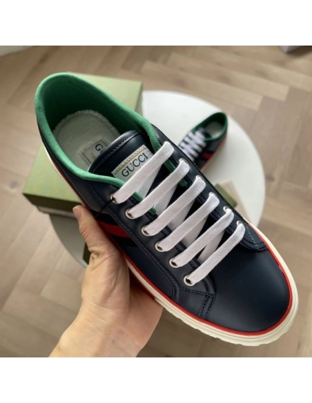 GUCCI,IconicStyle,ItalianCraftsmanship,LOW-TOP,LuxuryFootwear,SNEAKER