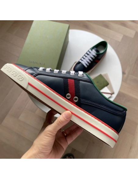 GUCCI,IconicStyle,ItalianCraftsmanship,LOW-TOP,LuxuryFootwear,SNEAKER