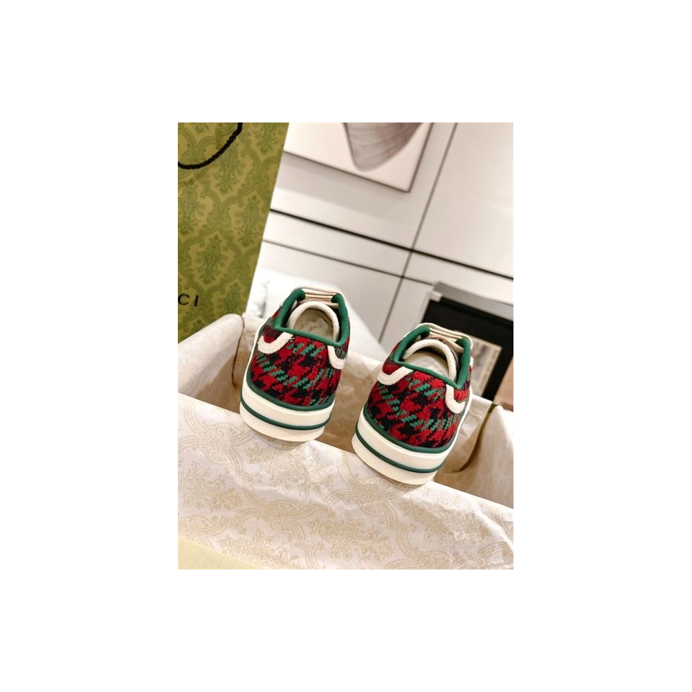 GUCCI,Lowtop,LuxuryFootwear,SNEAKER