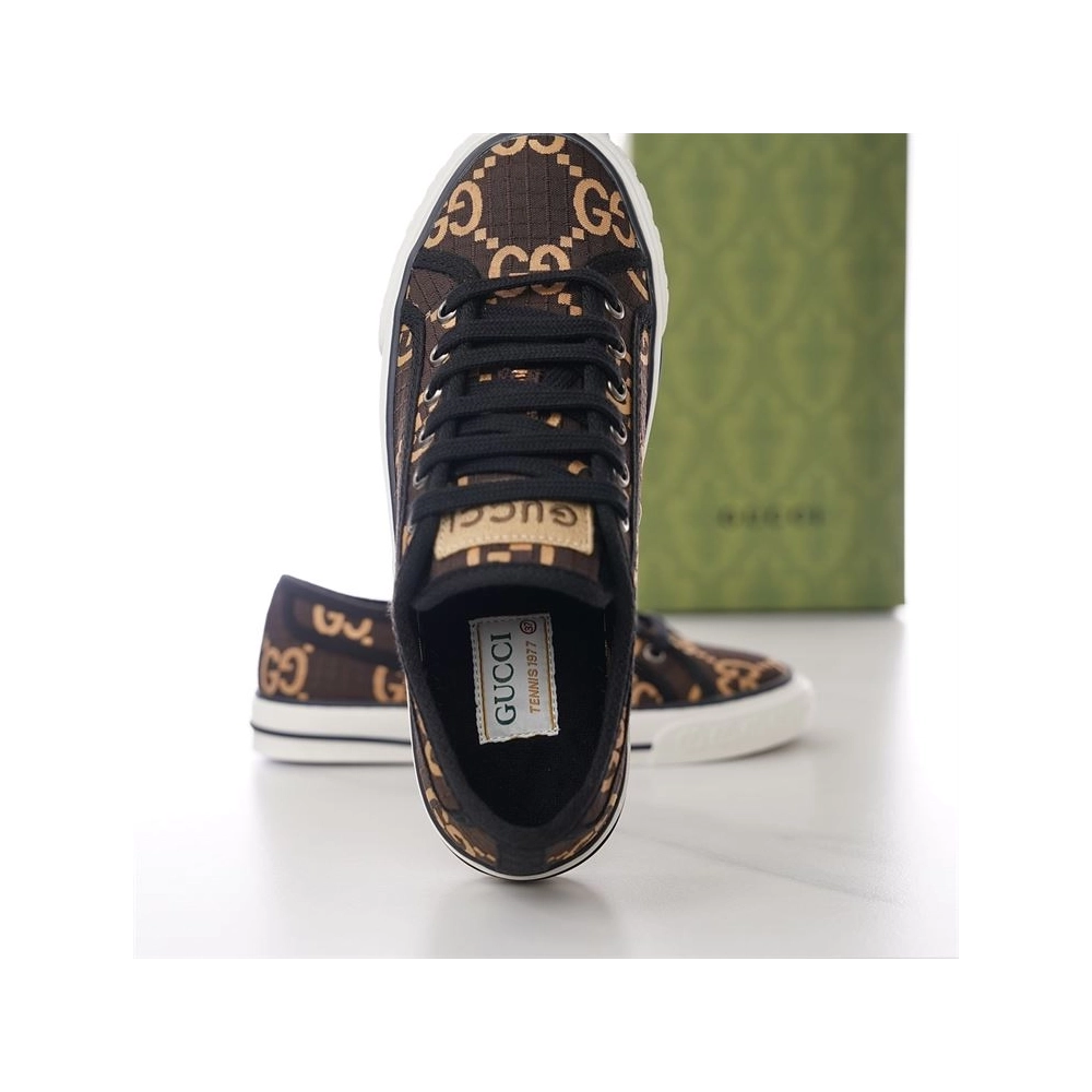 GUCCI,IconicStyle,ItalianCraftsmanship,LOW-TOP,LuxuryFootwear,SNEAKER