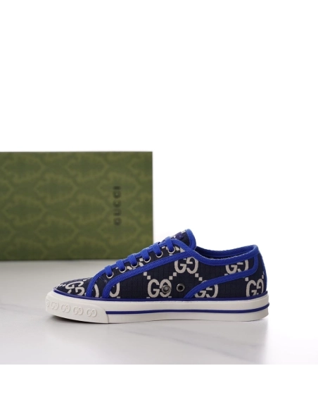 GUCCI,IconicStyle,ItalianCraftsmanship,LOW-TOP,LuxuryFootwear,SNEAKER