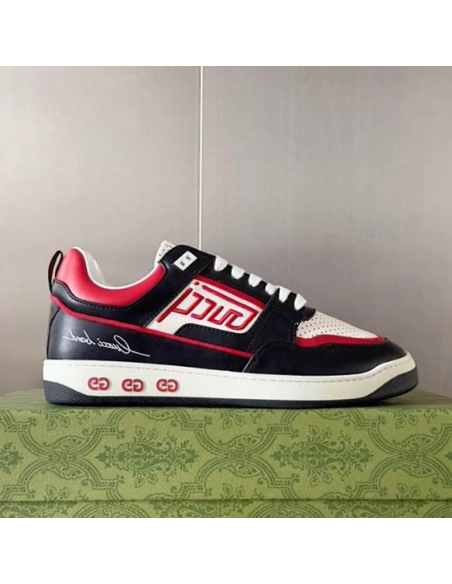 FashionStatement,GUCCI,IconicStyle,ItalianCraftsmanship,LuxuryFootwear,SNEAKER
