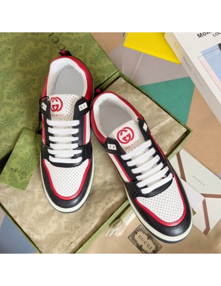 FashionStatement,GUCCI,IconicStyle,ItalianCraftsmanship,LuxuryFootwear,SNEAKER