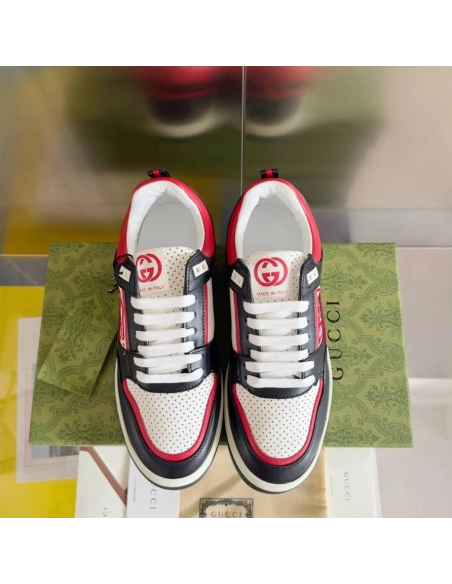 FashionStatement,GUCCI,IconicStyle,ItalianCraftsmanship,LuxuryFootwear,SNEAKER