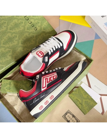FashionStatement,GUCCI,IconicStyle,ItalianCraftsmanship,LuxuryFootwear,SNEAKER