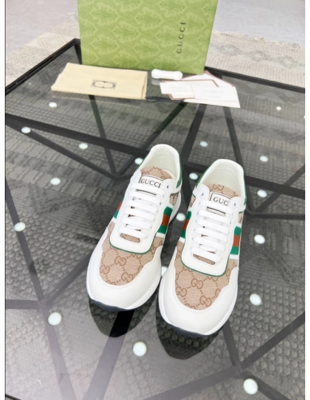FashionStatement,GUCCI,IconicStyle,ItalianCraftsmanship,LuxuryFootwear,SNEAKER