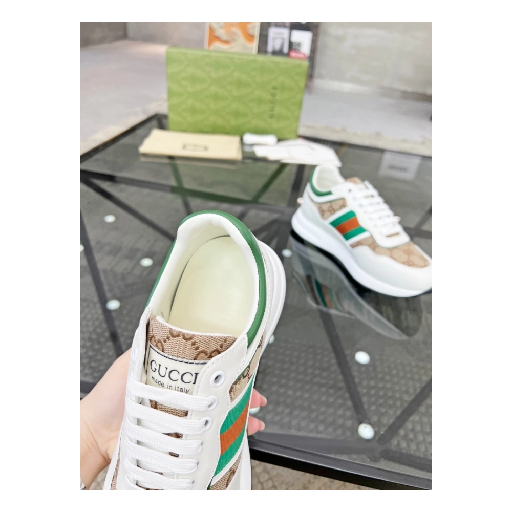 FashionStatement,GUCCI,IconicStyle,ItalianCraftsmanship,LuxuryFootwear,SNEAKER