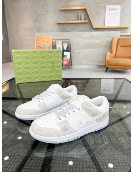 FashionStatement,GUCCI,IconicStyle,ItalianCraftsmanship,LuxuryFootwear,SNEAKER