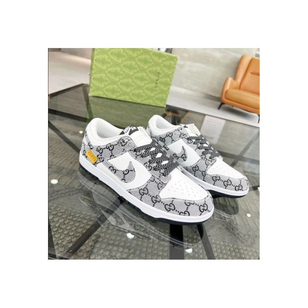 FashionStatement,GUCCI,IconicStyle,ItalianCraftsmanship,LuxuryFootwear,SNEAKER