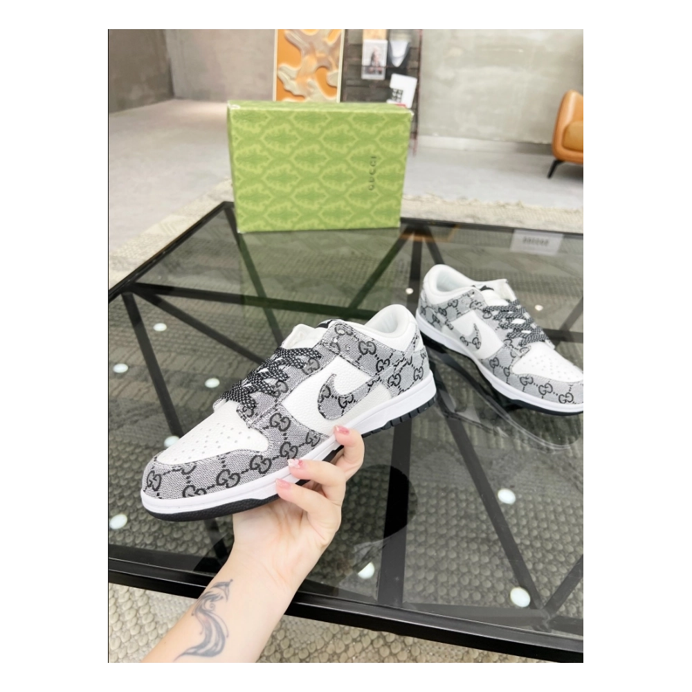 FashionStatement,GUCCI,IconicStyle,ItalianCraftsmanship,LuxuryFootwear,SNEAKER
