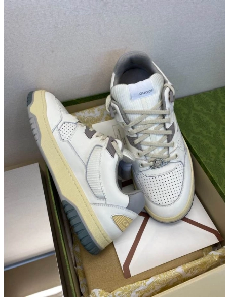 FashionStatement,GUCCI,IconicStyle,ItalianCraftsmanship,LuxuryFootwear,SNEAKER