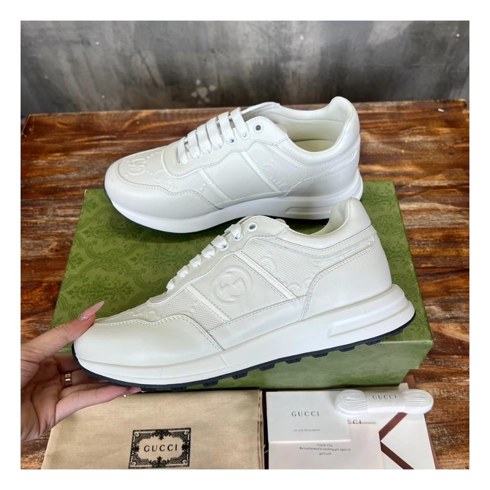 FashionStatement,GUCCI,IconicStyle,ItalianCraftsmanship,LuxuryFootwear,SNEAKER