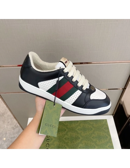 FashionStatement,GUCCI,IconicStyle,ItalianCraftsmanship,LuxuryFootwear,SNEAKER