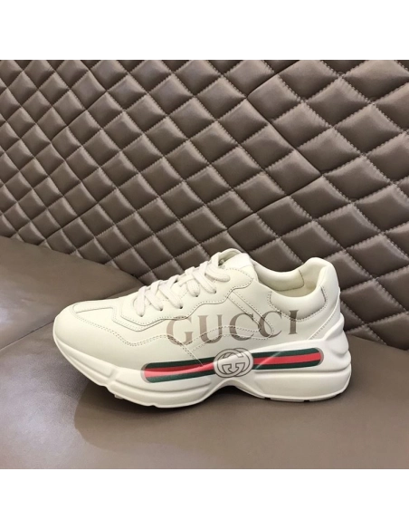 FashionStatement,GUCCI,IconicStyle,ItalianCraftsmanship,LuxuryFootwear,SNEAKER