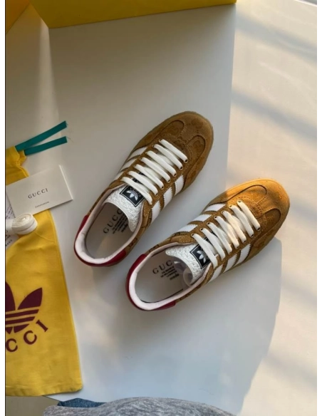 FashionStatement,GUCCI,IconicStyle,ItalianCraftsmanship,LuxuryFootwear,SNEAKER