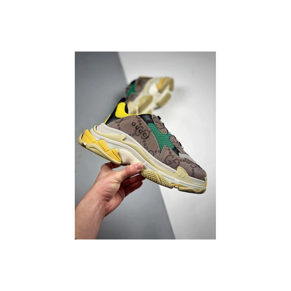 FashionStatement,GUCCI,IconicStyle,ItalianCraftsmanship,LuxuryFootwear,SNEAKER