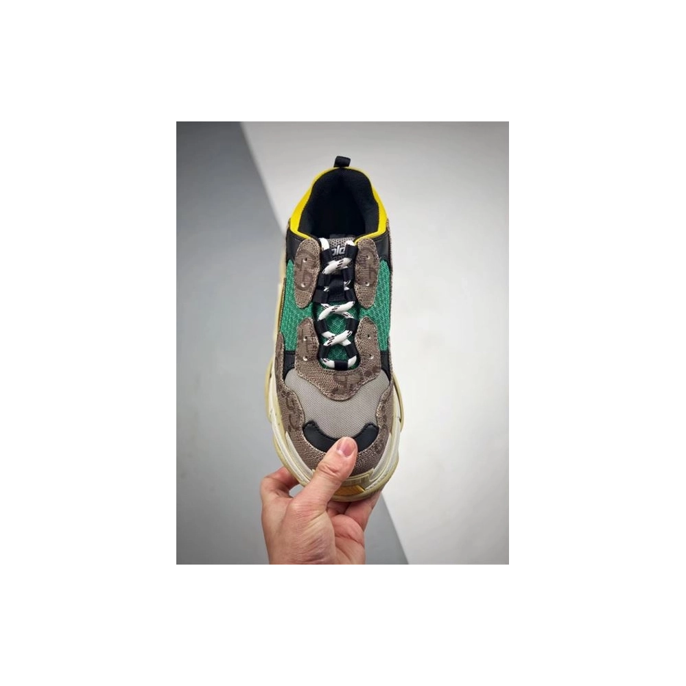 FashionStatement,GUCCI,IconicStyle,ItalianCraftsmanship,LuxuryFootwear,SNEAKER