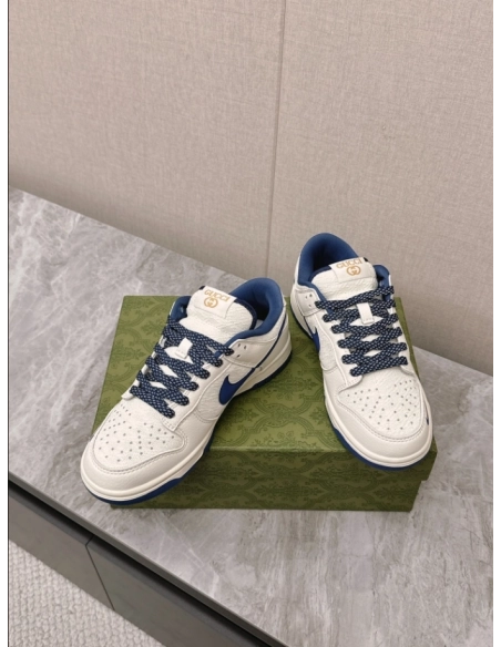 FashionStatement,GUCCI,IconicStyle,ItalianCraftsmanship,LuxuryFootwear,SNEAKER