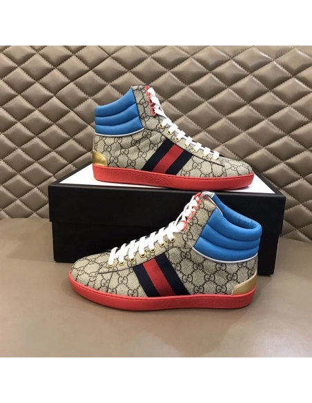 FashionStatement,GUCCI,IconicStyle,ItalianCraftsmanship,LuxuryFootwear,SNEAKER