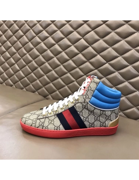 FashionStatement,GUCCI,IconicStyle,ItalianCraftsmanship,LuxuryFootwear,SNEAKER
