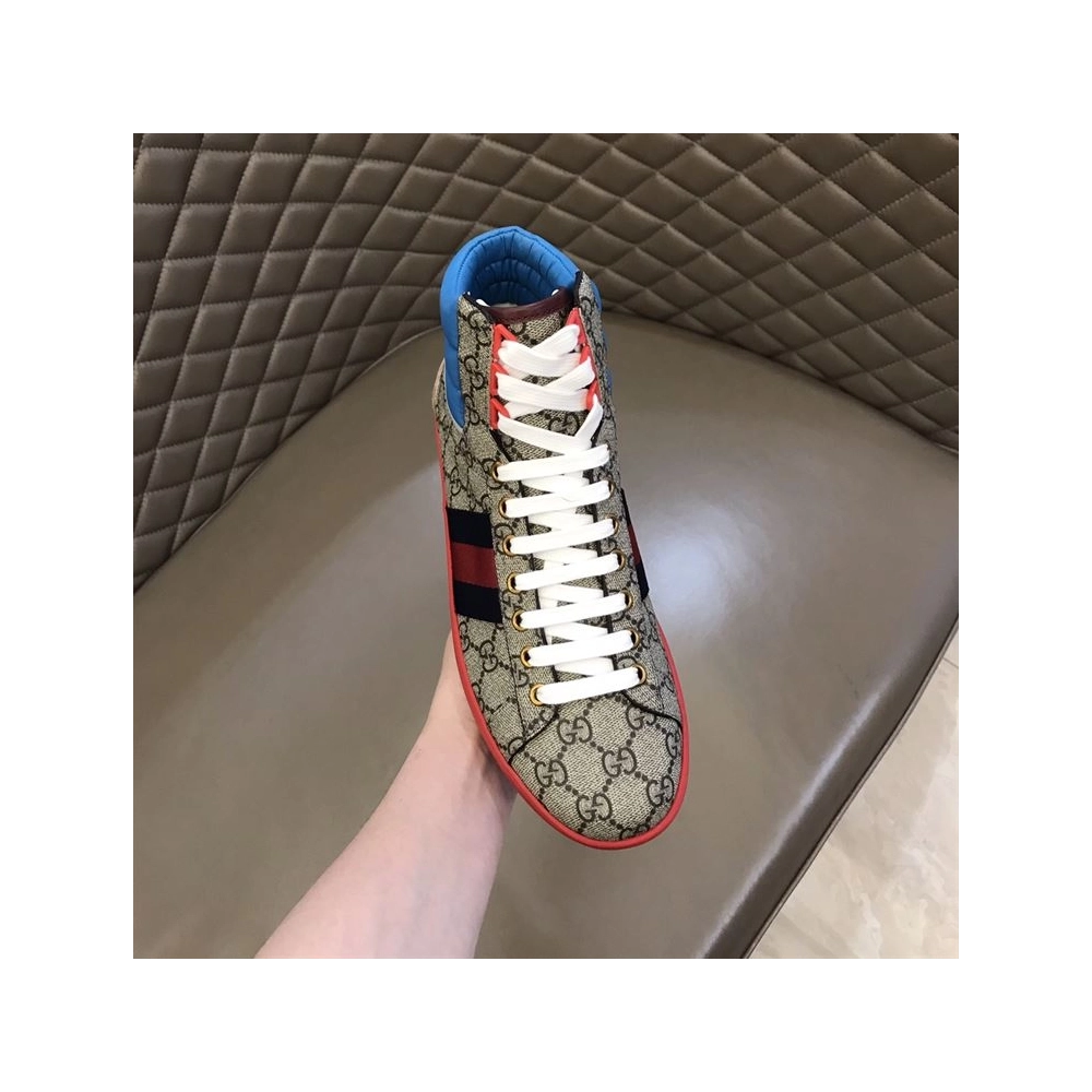 FashionStatement,GUCCI,IconicStyle,ItalianCraftsmanship,LuxuryFootwear,SNEAKER