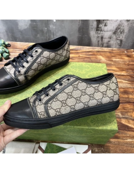 GUCCI,IconicStyle,LuxuryFootwear,SNEAKER