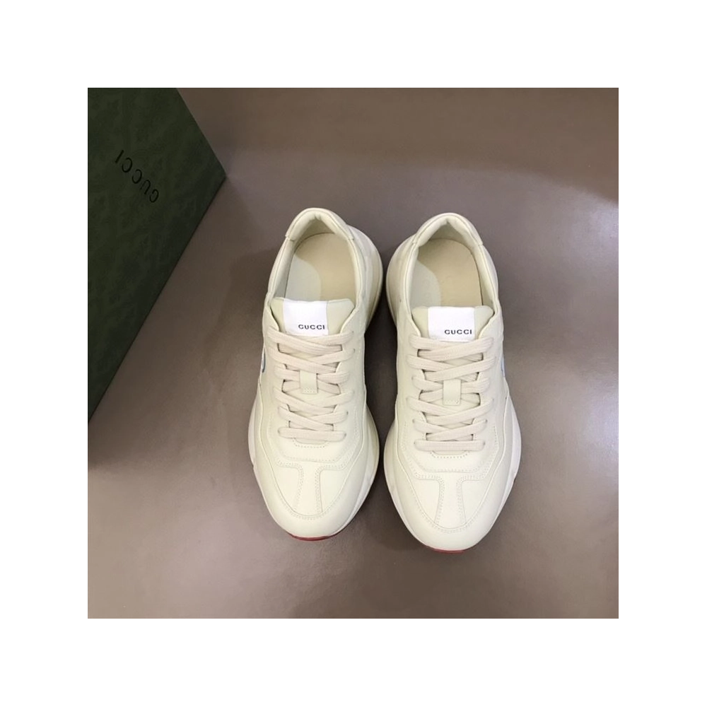 FashionStatement,GUCCI,IconicStyle,ItalianCraftsmanship,LuxuryFootwear,SNEAKER