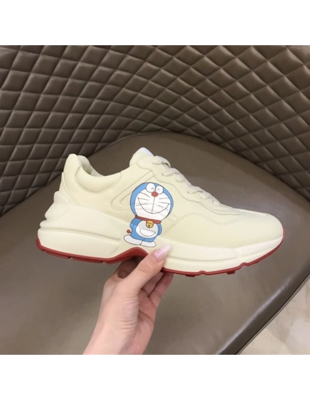 FashionStatement,GUCCI,IconicStyle,ItalianCraftsmanship,LuxuryFootwear,SNEAKER