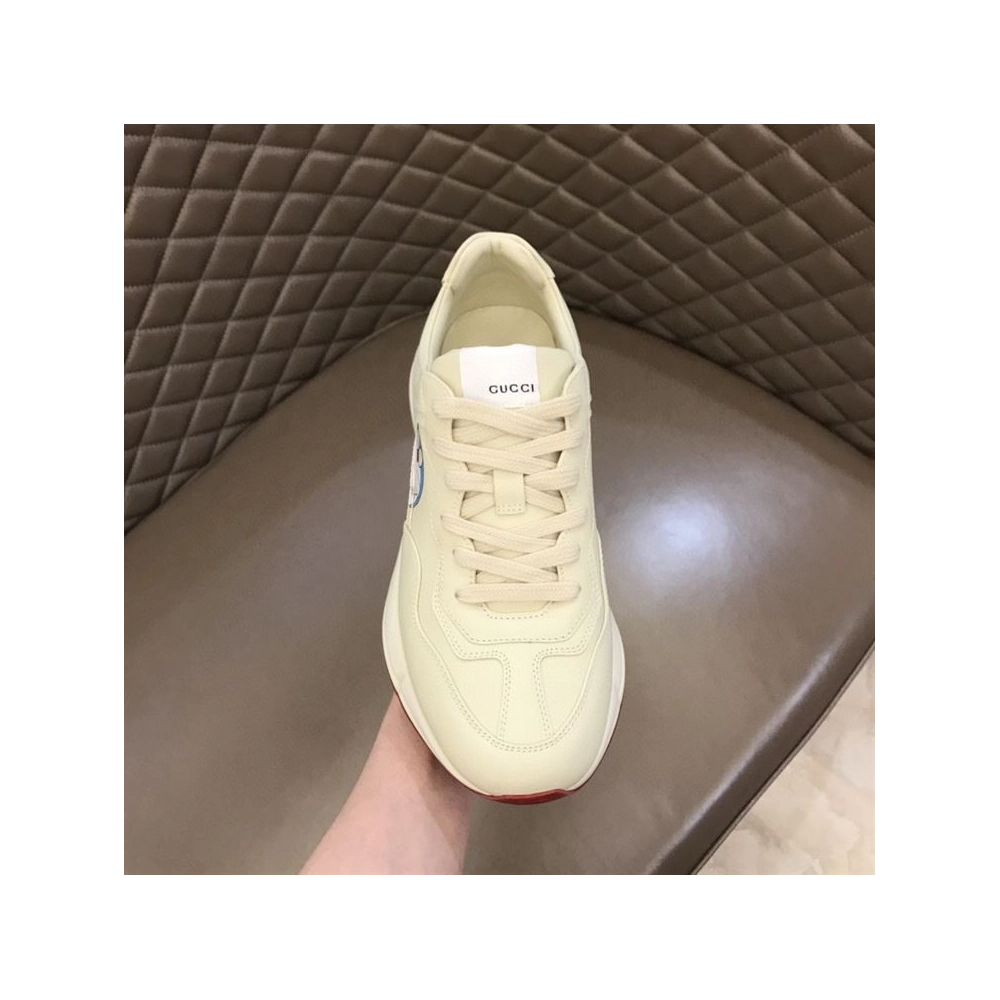 FashionStatement,GUCCI,IconicStyle,ItalianCraftsmanship,LuxuryFootwear,SNEAKER