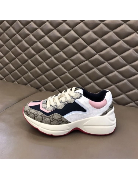 FashionStatement,GUCCI,IconicStyle,ItalianCraftsmanship,LuxuryFootwear,SNEAKER
