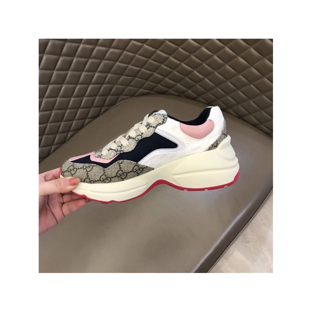 FashionStatement,GUCCI,IconicStyle,ItalianCraftsmanship,LuxuryFootwear,SNEAKER