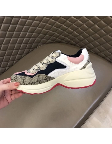 FashionStatement,GUCCI,IconicStyle,ItalianCraftsmanship,LuxuryFootwear,SNEAKER