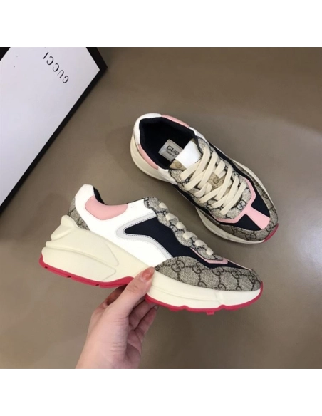 FashionStatement,GUCCI,IconicStyle,ItalianCraftsmanship,LuxuryFootwear,SNEAKER
