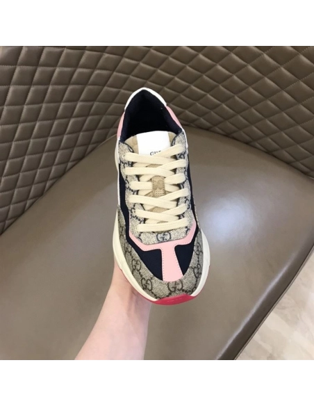 FashionStatement,GUCCI,IconicStyle,ItalianCraftsmanship,LuxuryFootwear,SNEAKER