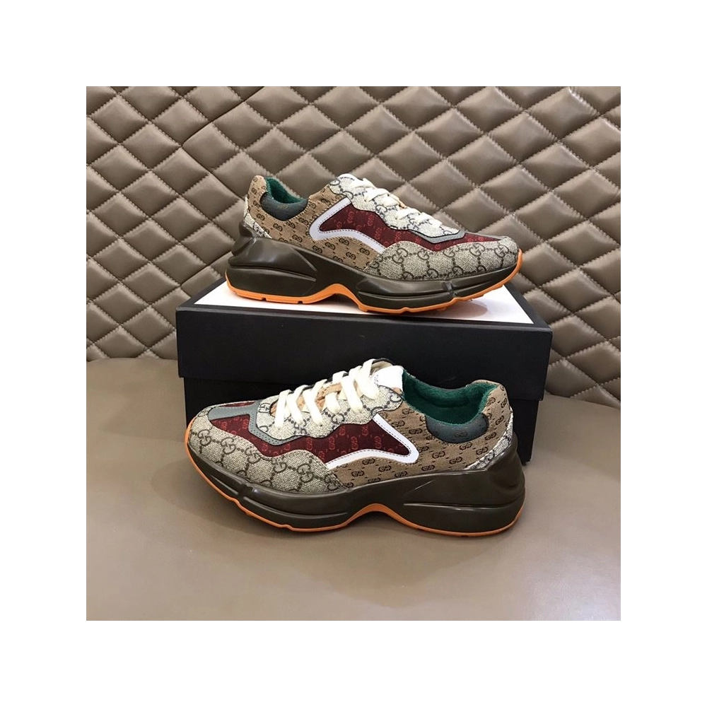FashionStatement,GUCCI,IconicStyle,ItalianCraftsmanship,LuxuryFootwear,SNEAKER