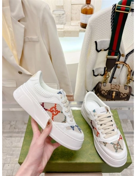FashionStatement,GUCCI,LuxuryFootwear,SNEAKER