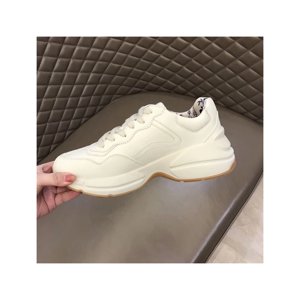 FashionStatement,GUCCI,IconicStyle,ItalianCraftsmanship,LuxuryFootwear,SNEAKER