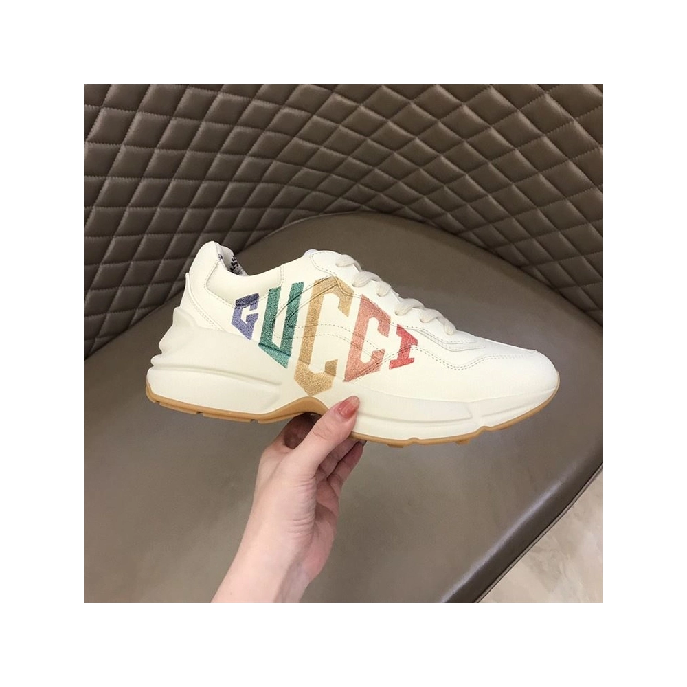 FashionStatement,GUCCI,IconicStyle,ItalianCraftsmanship,LuxuryFootwear,SNEAKER