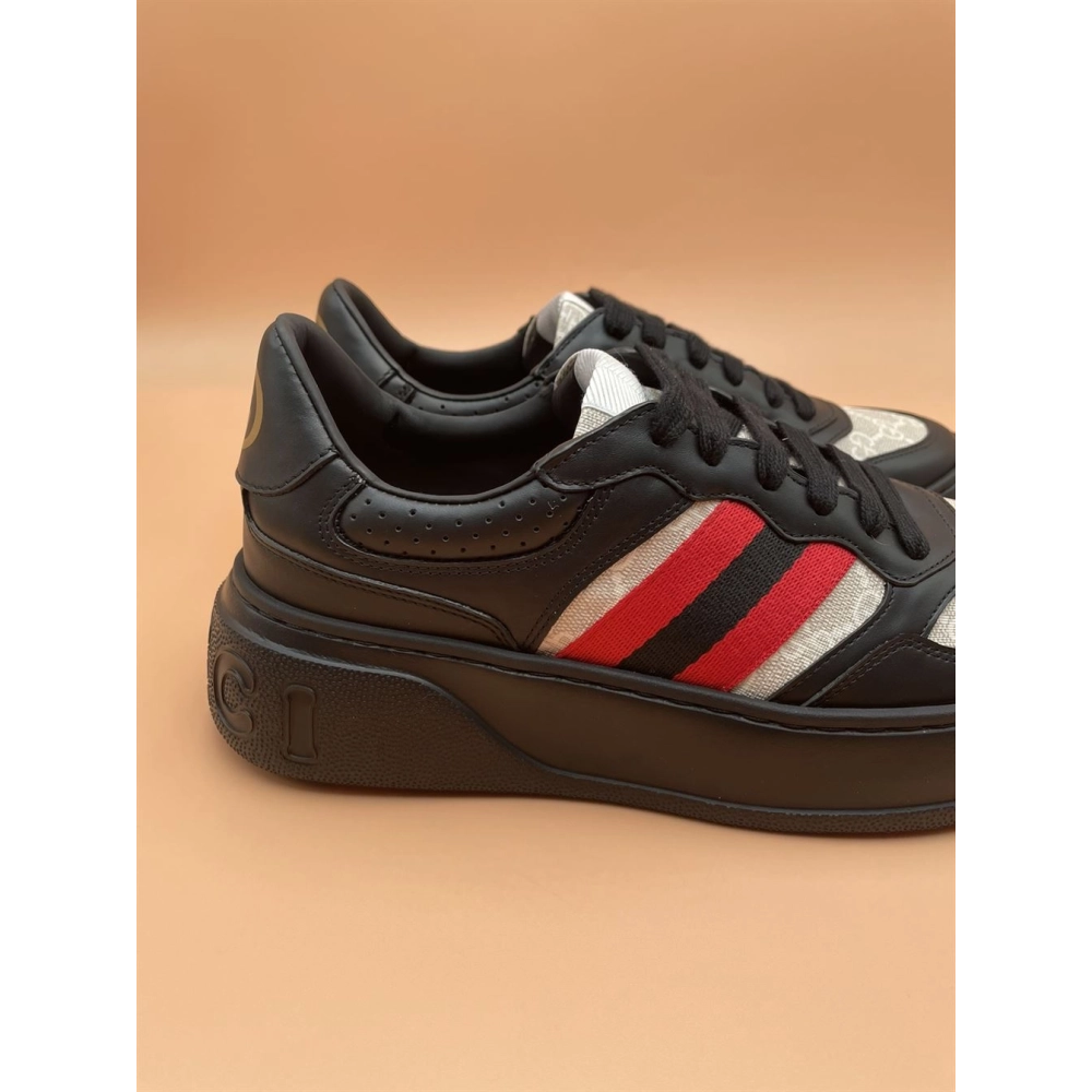 FashionStatement,GUCCI,LuxuryFootwear,SNEAKER